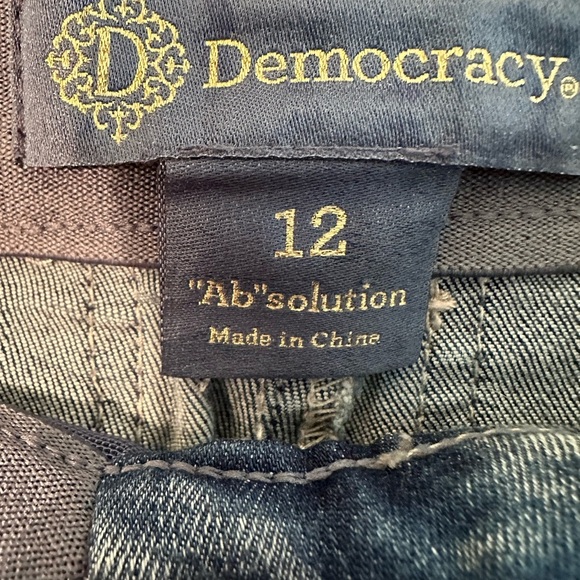 DEMOCRACY 12 “Ab"solution High Rise Round Up Boyfriend Jean Raw Hem SOLD OUT $88 - Picture 7 of 16